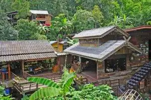 Mae-Kampong-verde